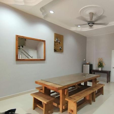 Homestay Roma Suite Kuala Terengganu Exterior foto